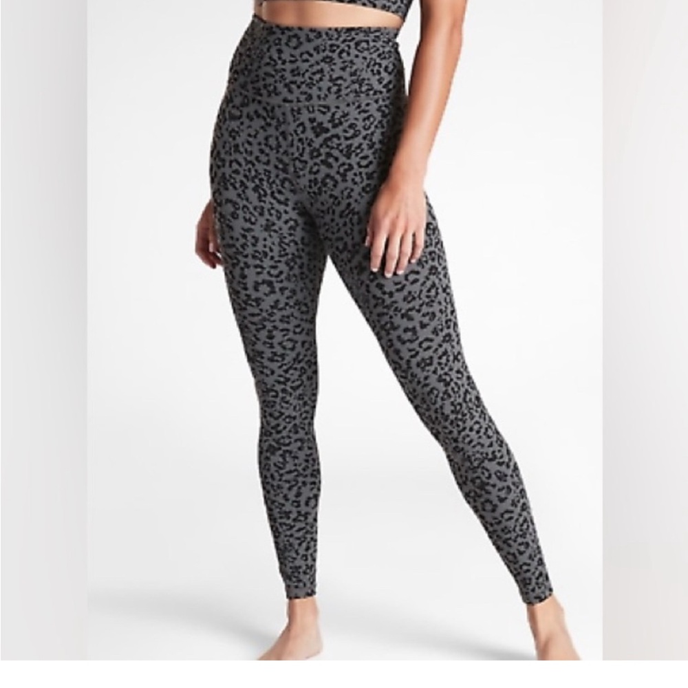 Athleta Elation Ultra High Rise Tight Leggings Gray Animal Print size ST